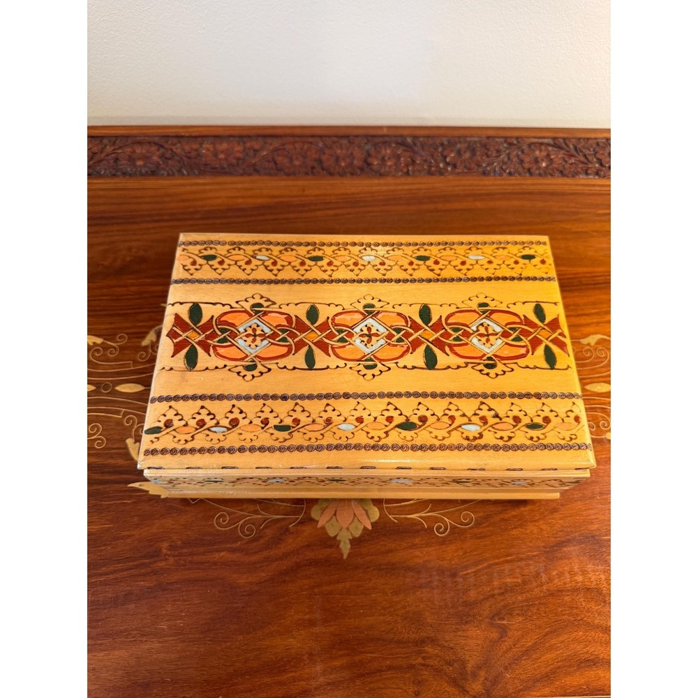 Vintage Russian 3 Tier Carved Cigarette Box - Picture 4 of 17